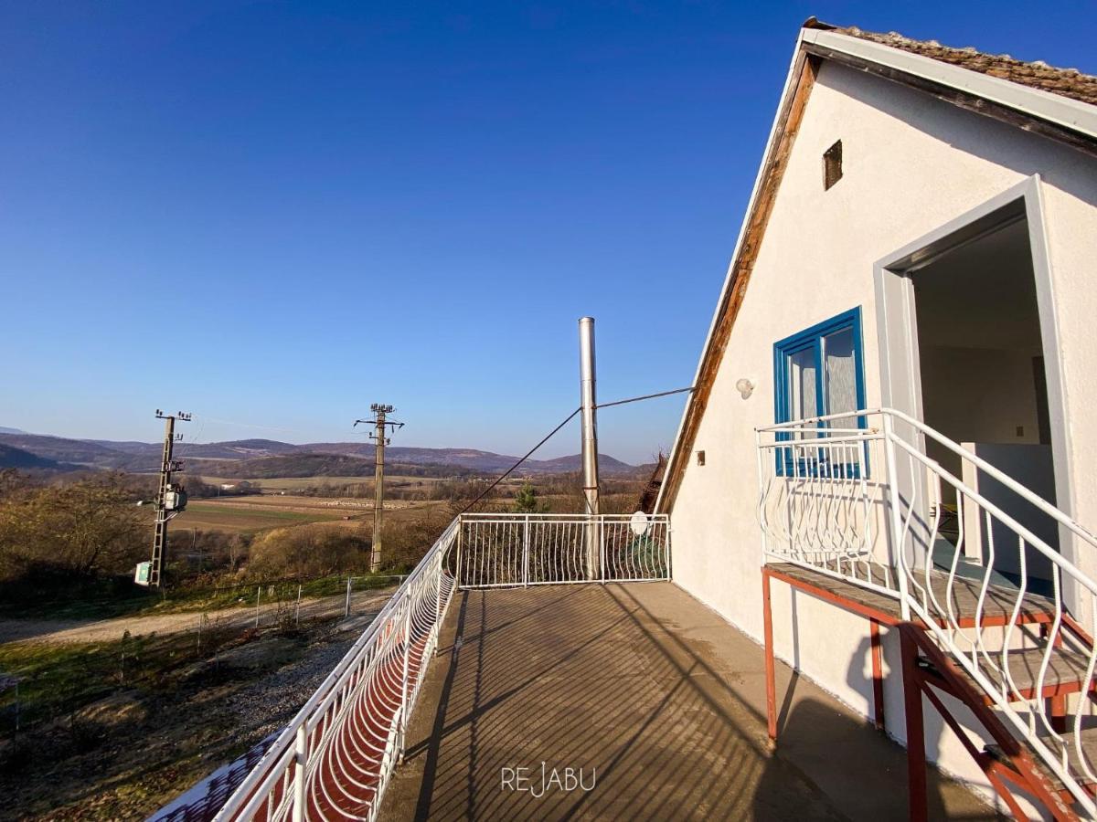 Cabana Rejabu Taut Esterno foto
