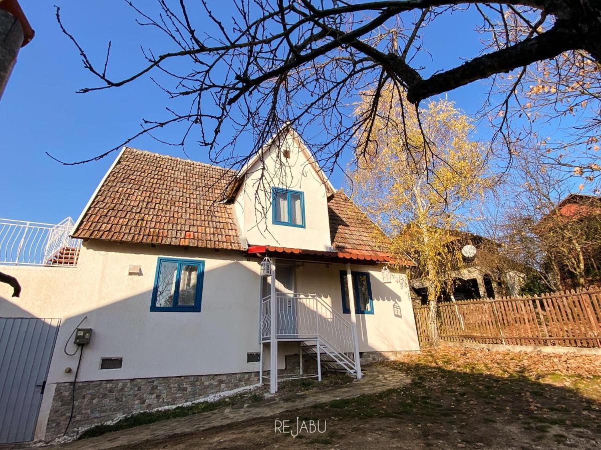 Cabana Rejabu Taut Esterno foto